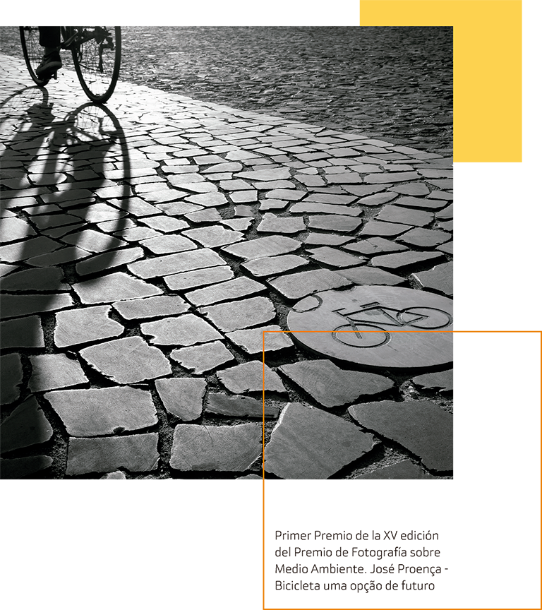 Primer Premio de la XV edición del Premio de Fotografía sobre Medio Ambiente. José Proença - Bicicleta uma opção de futuro